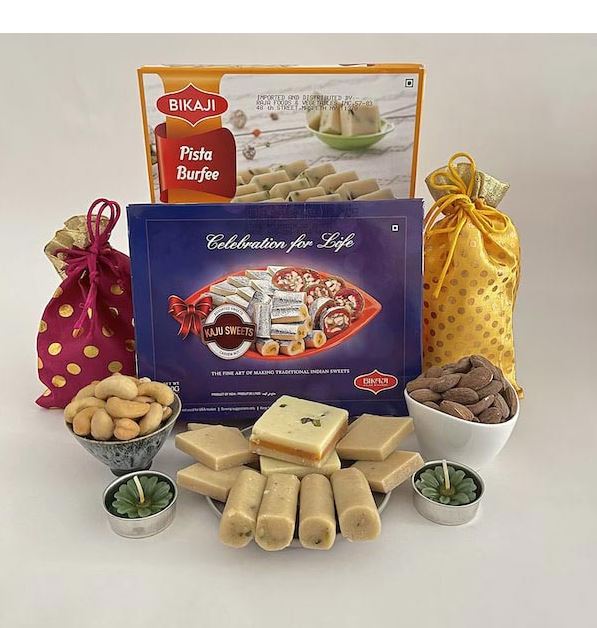 Relic Trademart, Diwali Hamper - Bikaji Kaju Katli 250gm and a lovely  Greeting card. : Amazon.in: Grocery & Gourmet Foods